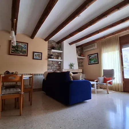 Cal Pelat Apartment Guimera